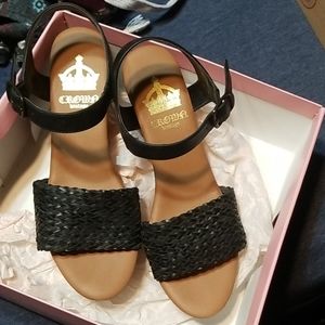 Wegdes sandals size 9